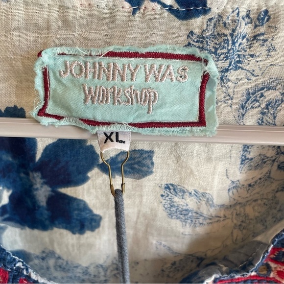 Johnny Was NWT Flare Sleeve Tunic Floral XL - Picture 3 of 9